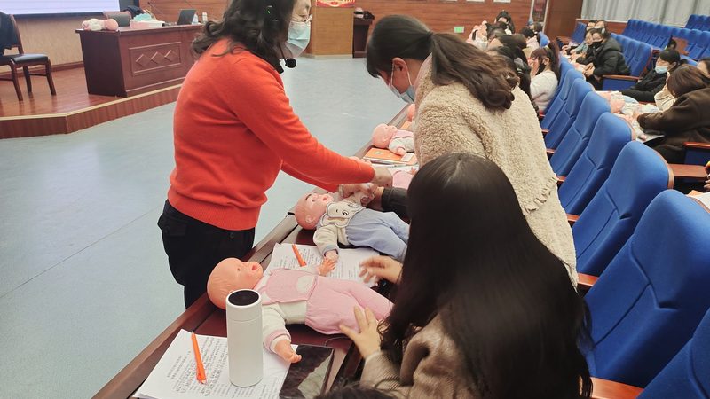 月子中心托管模式：揭秘两种模式的差异与选择要点