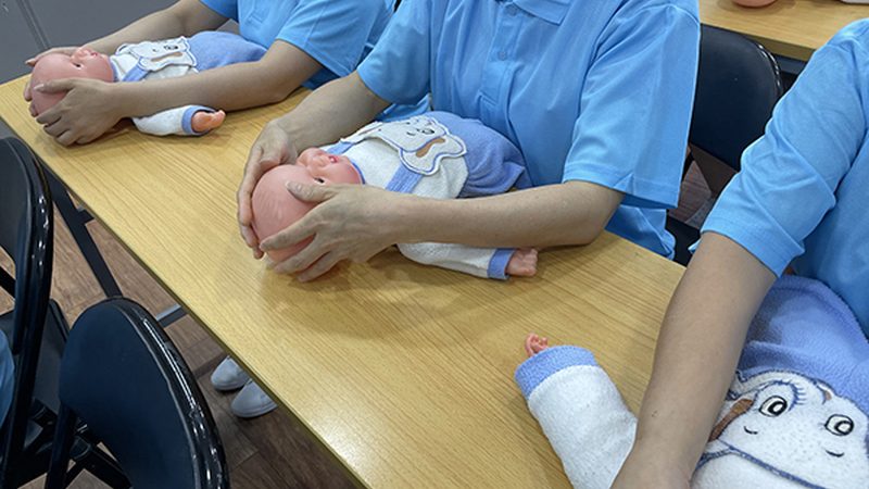 揭秘母婴护理师培训考试流程：从入门到精通