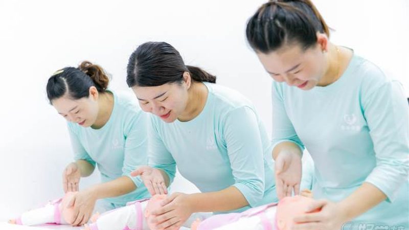 月子中心加盟代理，费用明细揭秘**