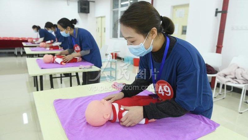 婴儿抚触，从入门到精通：手法顺序图解